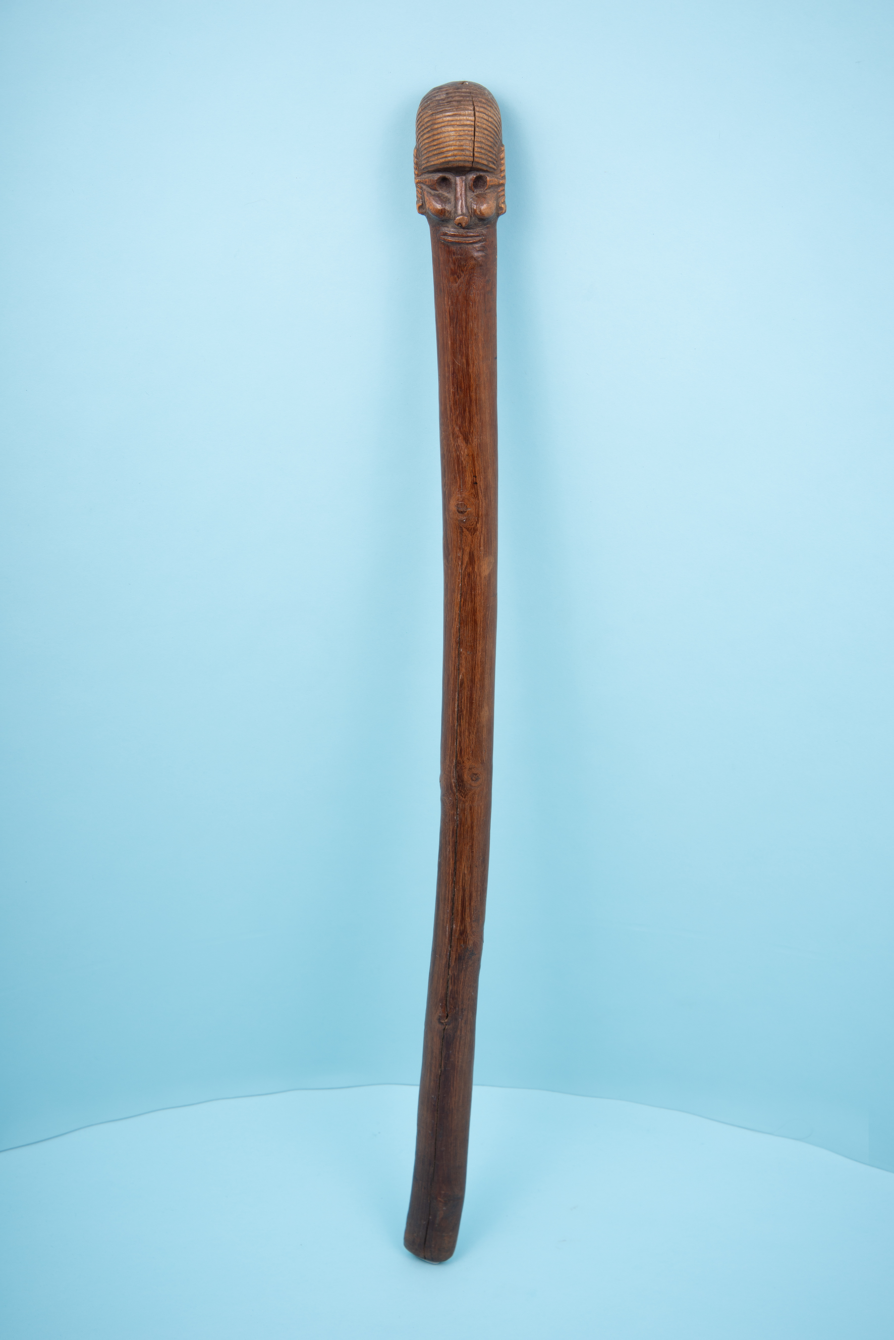 Garrote. Madera de toromiro. Artista desconocido. Ūa. Rapanui | Previo a 1900 d c MCHAP, MAS- sn 116